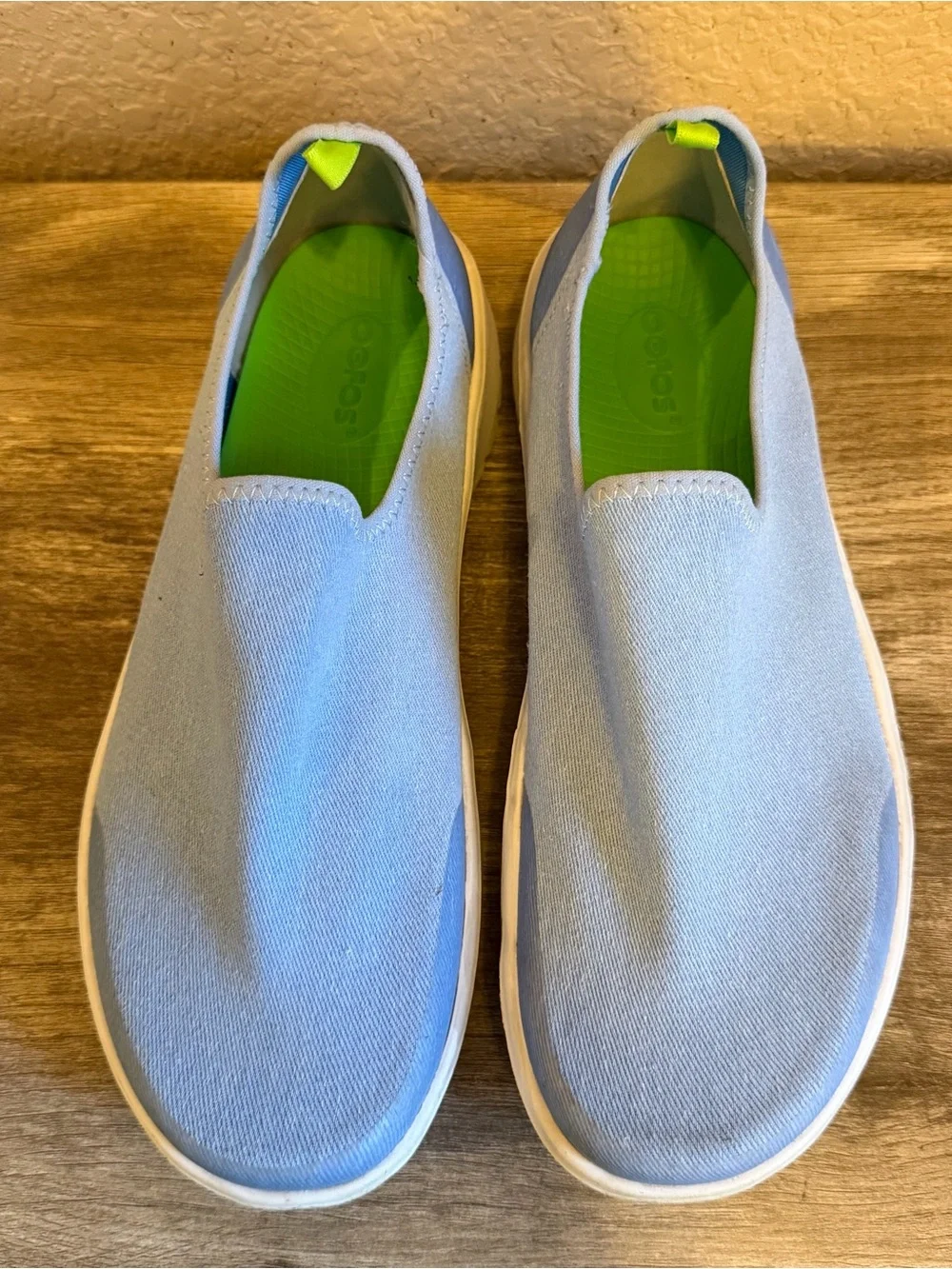 Oofos Oomg eeZe Low Sport Recovery Shoes Denim Light Blue Womens Size 9